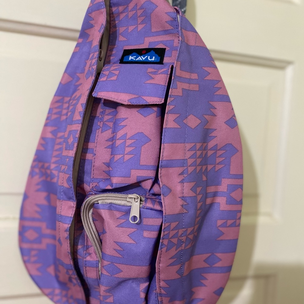Sold New KAVU Rope Sling Bag Crossbody Backpack 🎒Pastel Arcade color Multi NWT - Picture 7 of 12